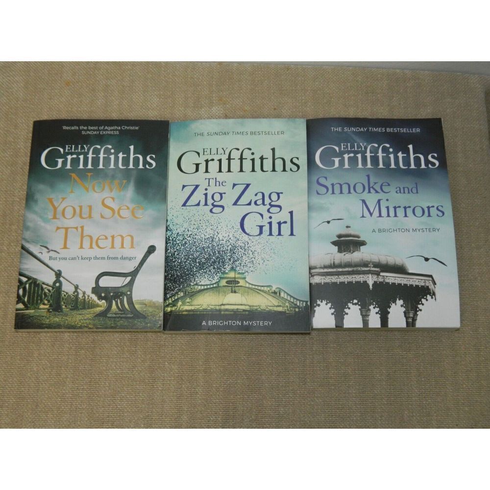 Elly Griffiths Book Lot of‎ 3  Mysteries Now You See Them Smoke Mirrors Zig Zag